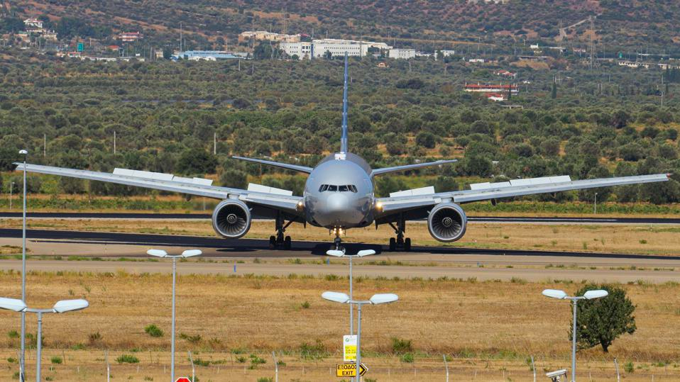 Best Time to Book International Flights and Save