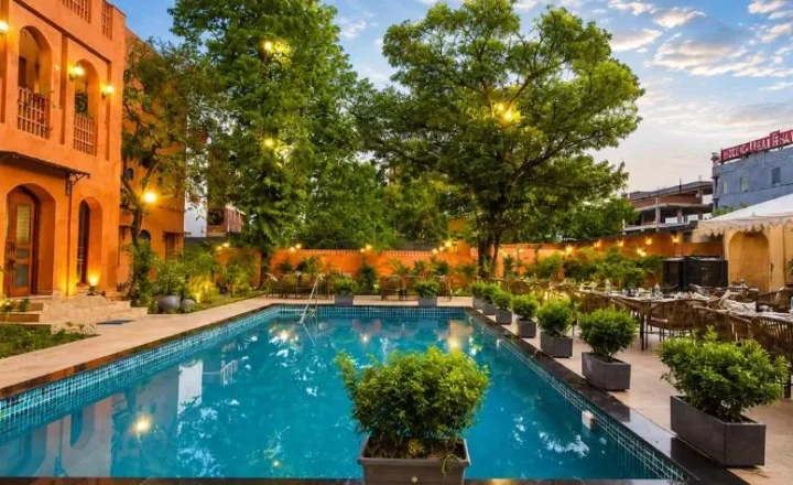 How to Find Cheap Luxury Hotel Deals Using Points