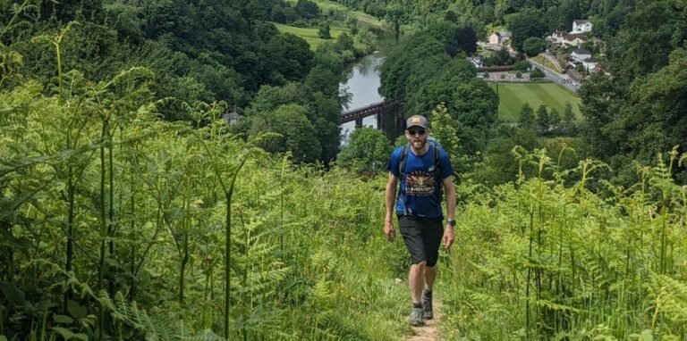 multi-day trekking routes for beginners